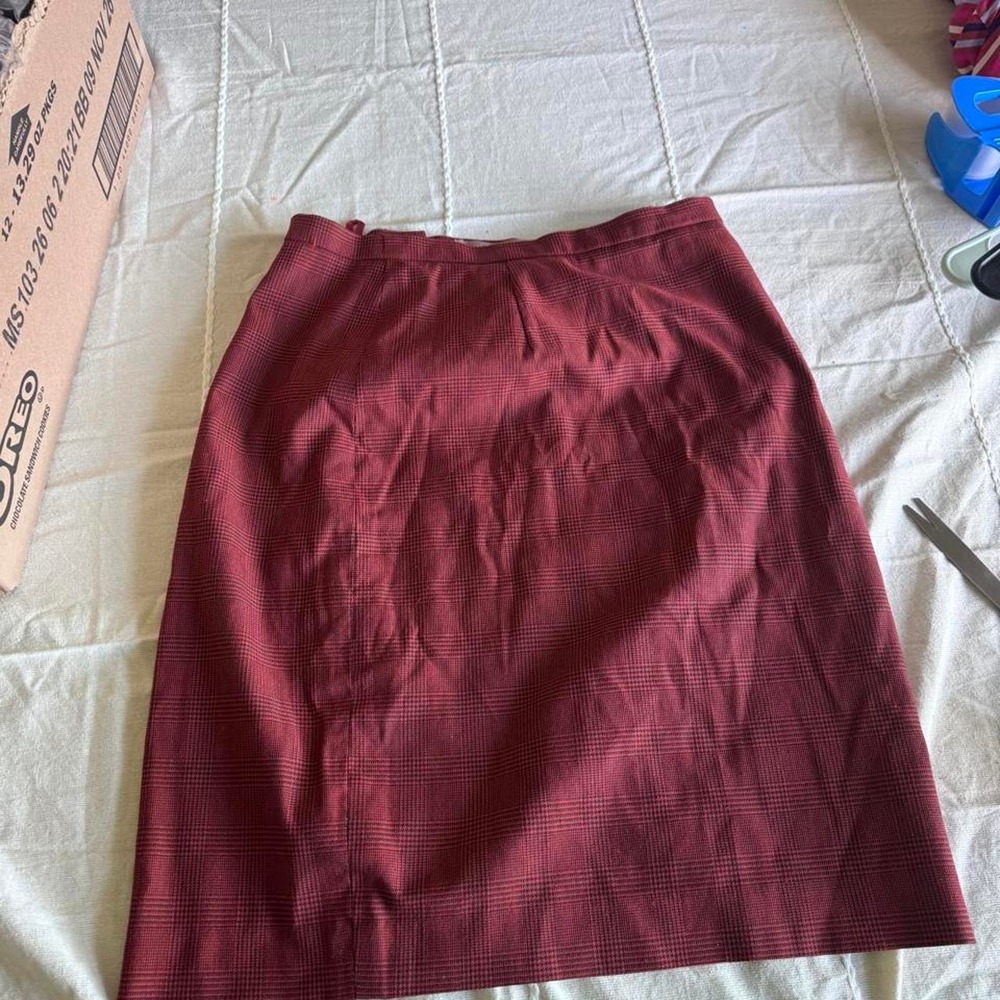 Burgundy red checkered skirt with small white checkered pattern, size 4